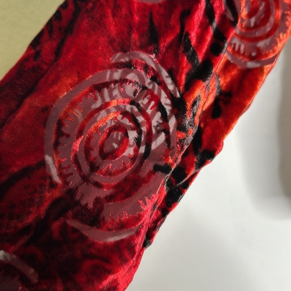 Chico's slik blend burgundy red burn out velvet blouse size 2 gothic Fariy - Picture 8 of 11